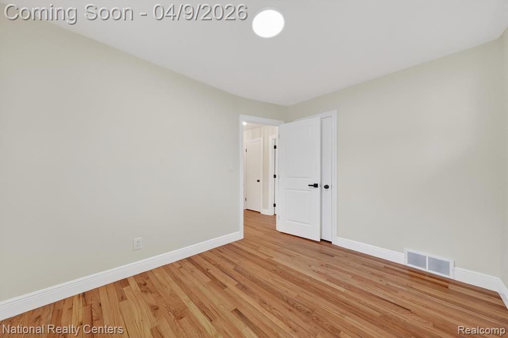 205 Royal Park Lane, Madison Heights, MI 48071 — Photo 27