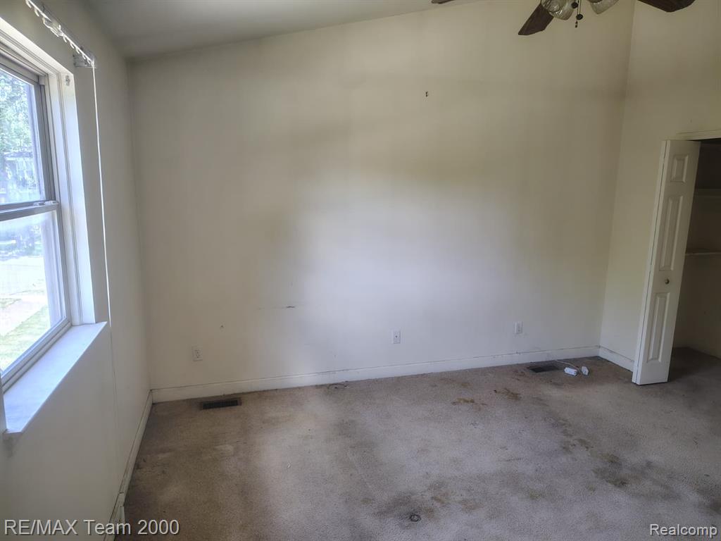 19452 Troy Place, Highland Park, MI 48203 — Photo 16