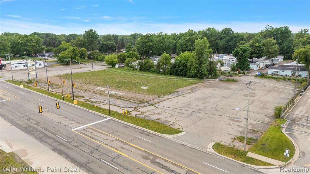 4403 Davison Road, Burton, MI 48509 — Photo 11