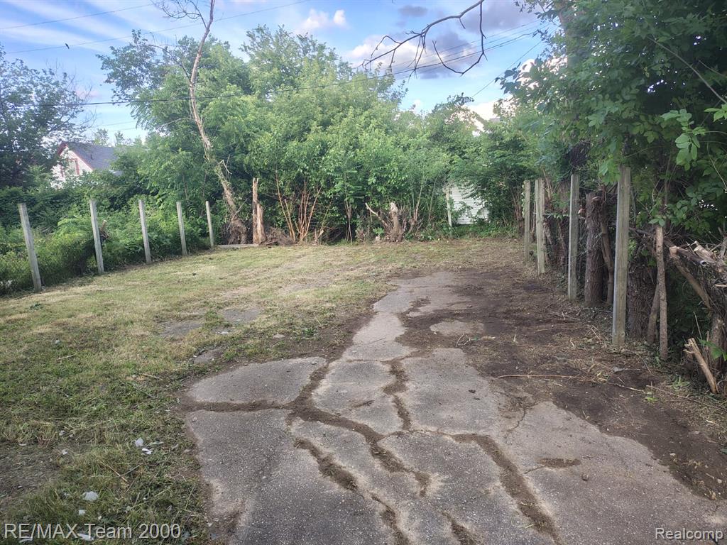 8860 Appoline Street, Detroit, MI 48228 — Photo 4