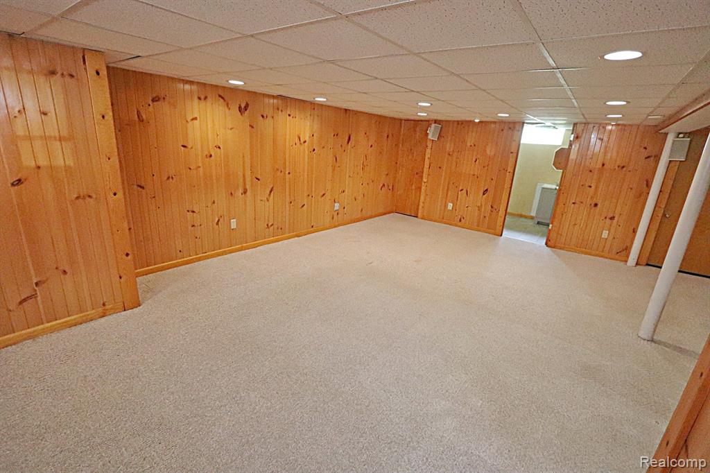 9929 DEERING Street, Livonia, MI 48150 — Photo 26