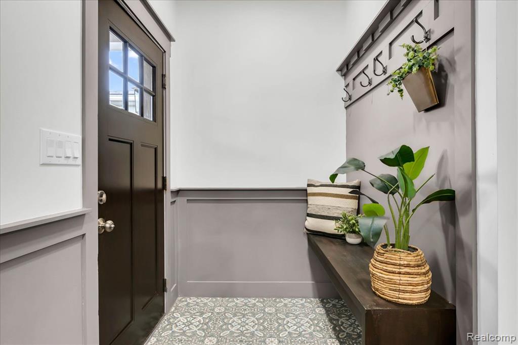 2954 Helen Street - Photo 5