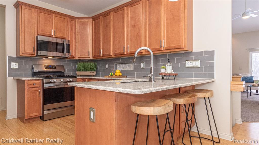 13541 CHRISTINA Lane, Belleville, MI 48111 — Photo 14