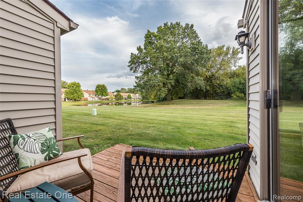 62511 RALEIGH Court, 5, South Lyon, MI 48178 — Photo 33