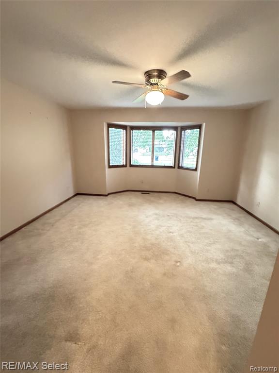 6060 Oak Creek Drive, Swartz Creek, MI 48473 — Photo 17