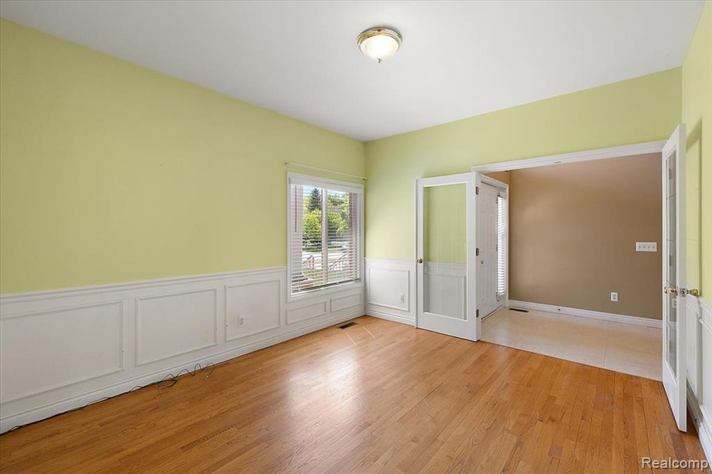49763 Decker Drive, Shelby Twp, MI 48317 — Photo 25
