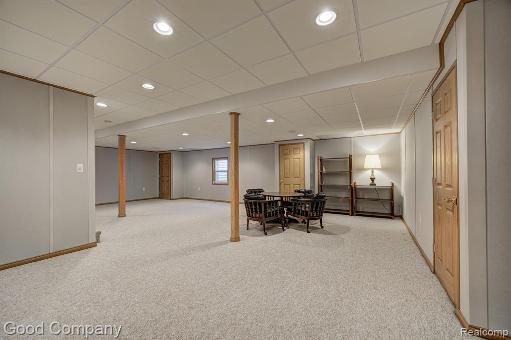 423 CEDAR Street, Wyandotte, MI 48192 — Photo 48