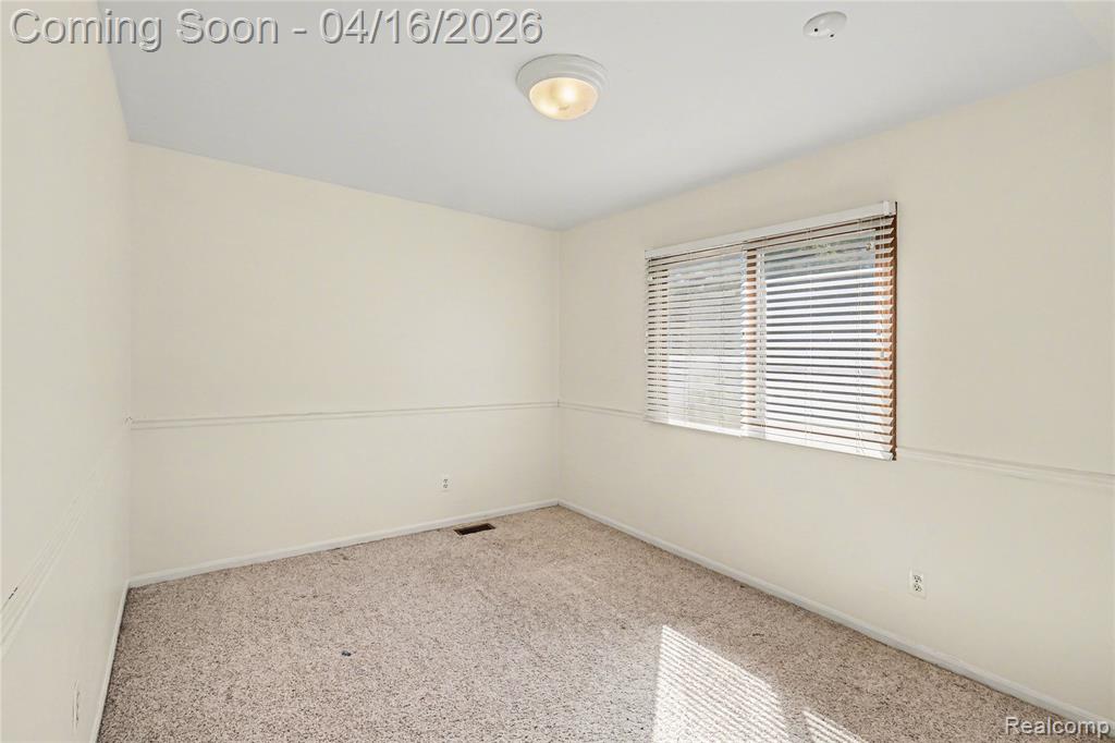 5238 Kristi Lane, Commerce Twp, MI 48382 — Photo 11