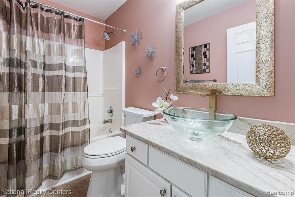 47115 Marina Drive, Van Buren, MI 48111 — Photo 17