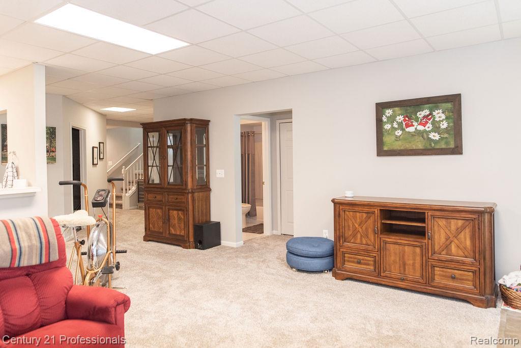 767 E Bluff Court, Rochester Hills, MI 48307 — Photo 46