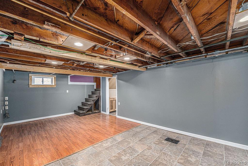 482 W IROQUOIS Road, Pontiac, MI 48341 — Photo 12