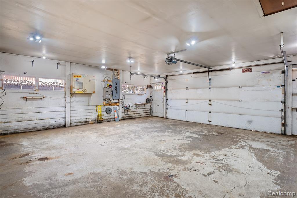 18415 12 Mile Road, Big Rapids, MI 49307 — Photo 32
