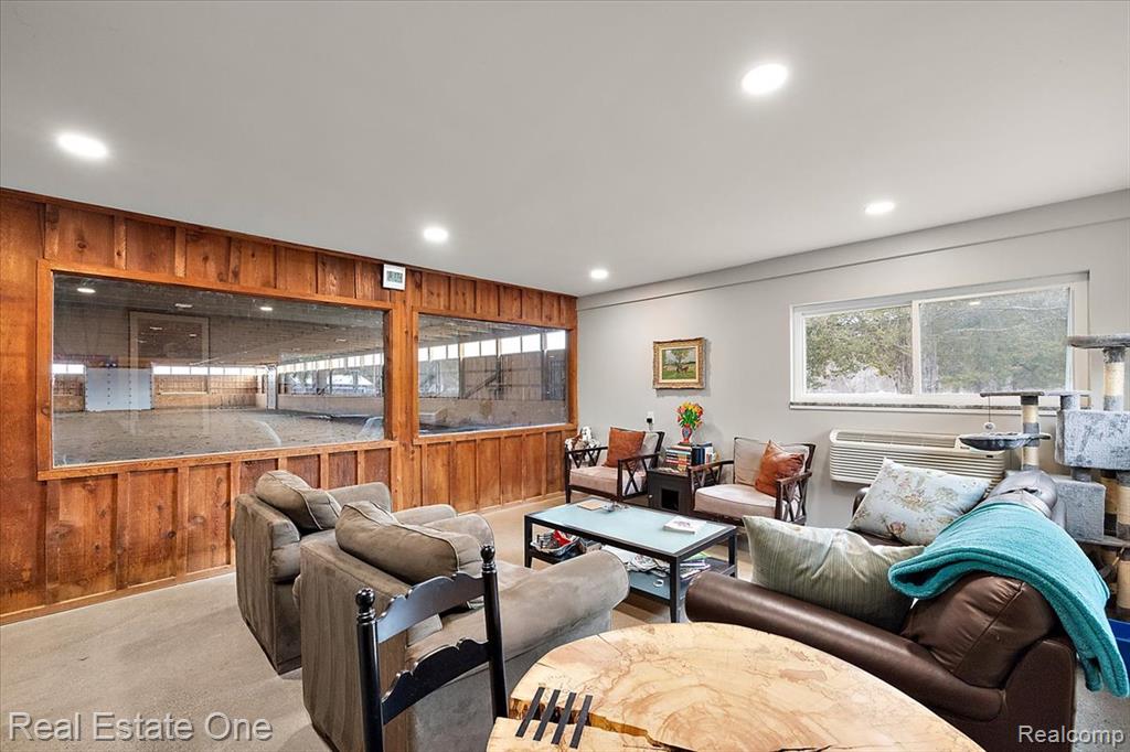 1050 Oxbow Lake Road, White Lake, MI — Photo 33