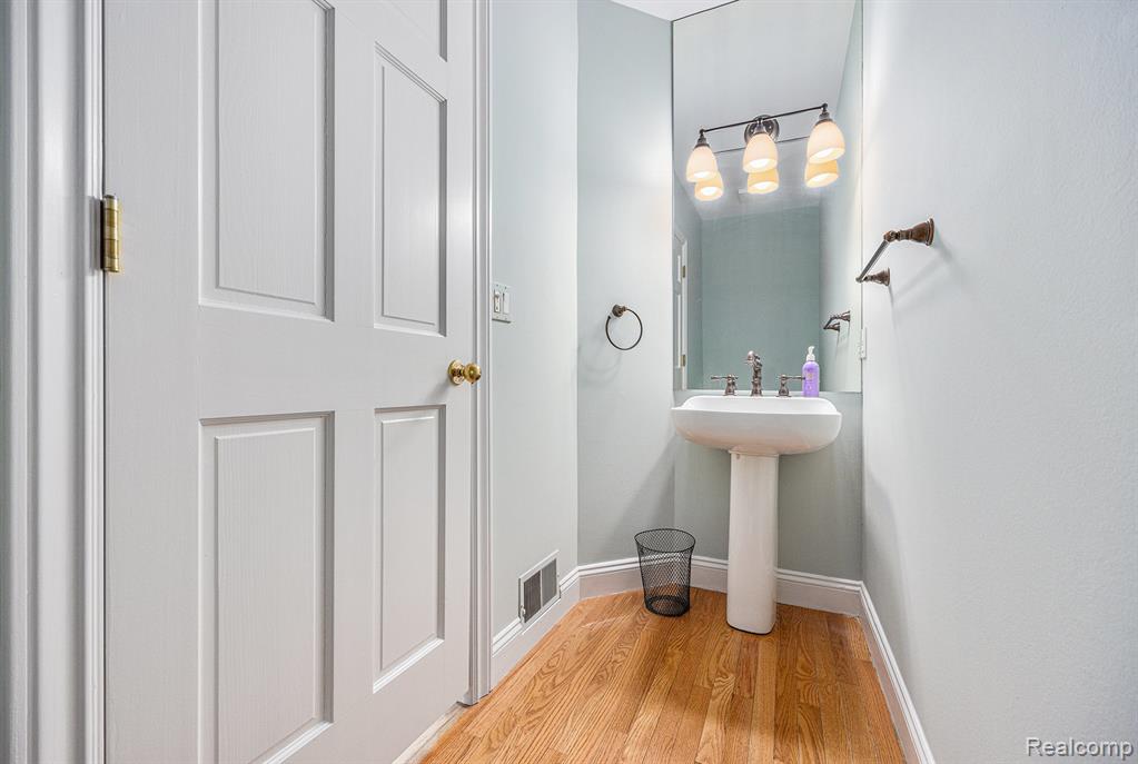 785 River Bend Drive, Rochester Hills, MI 48307 — Photo 16