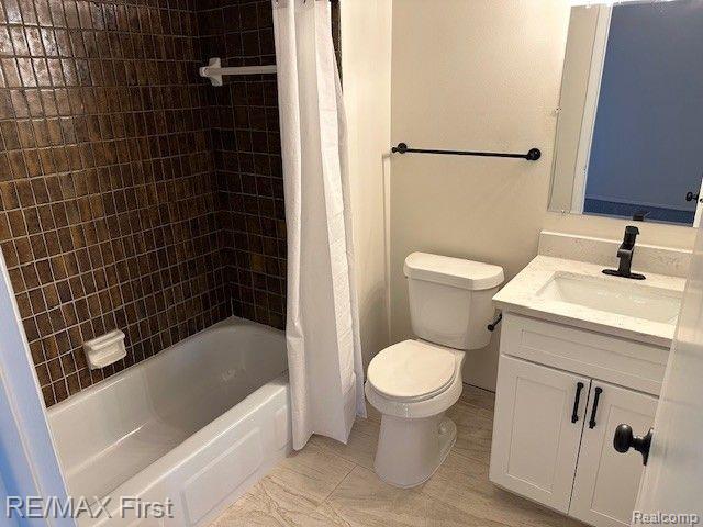 25195 GREENBROOKE Drive, Southfield, MI 48033 — Photo 19