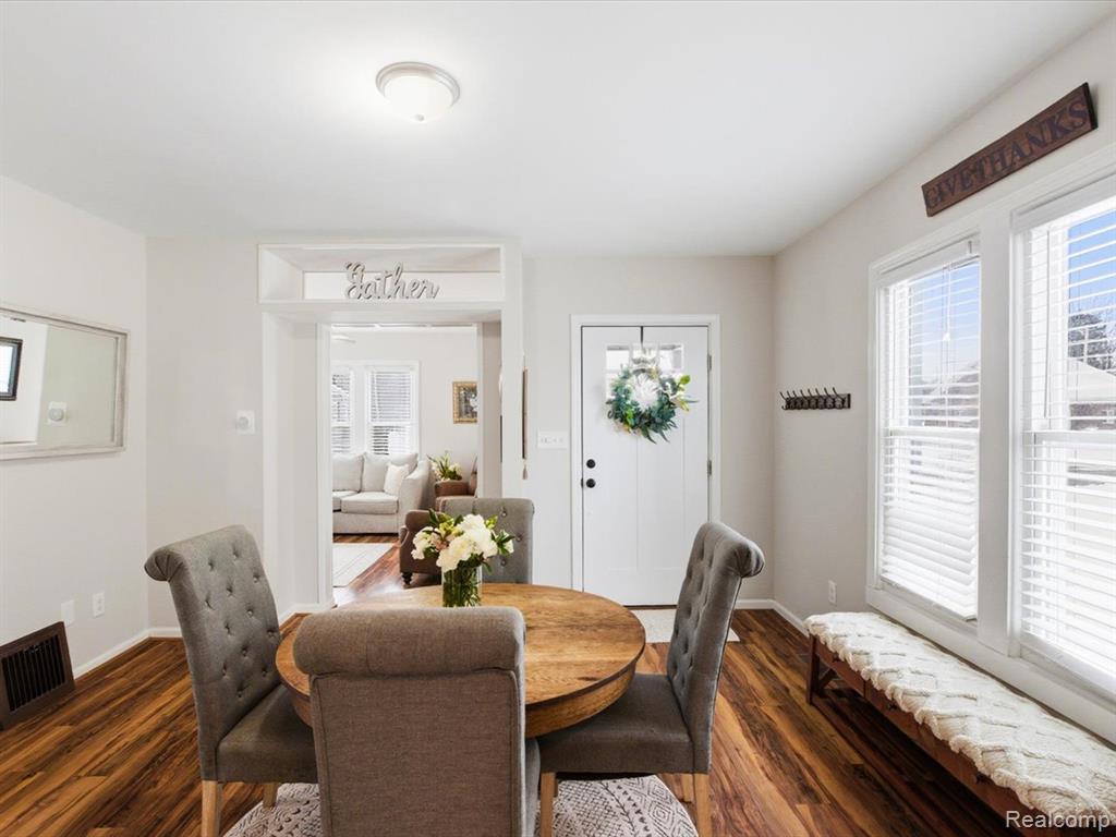 1207 Clinton Avenue, St. Clair, MI 48079 — Photo 5