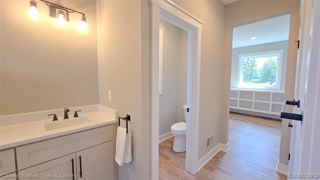 4789 Lakeshire Drive, Howell, MI 48843 — Photo 33