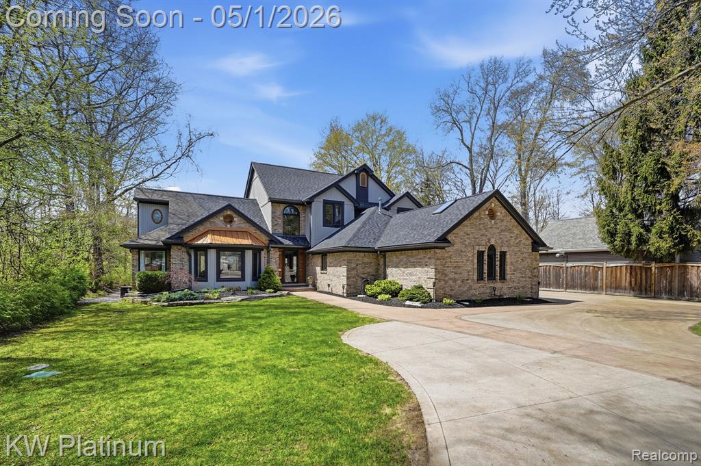 2739 Riverside Drive, Port Huron, MI 48060 — front exterior
