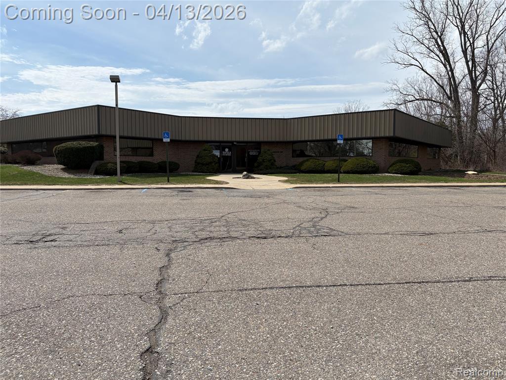 5040 Villa Linde Parkway, Flint, MI 48532 — Photo 4
