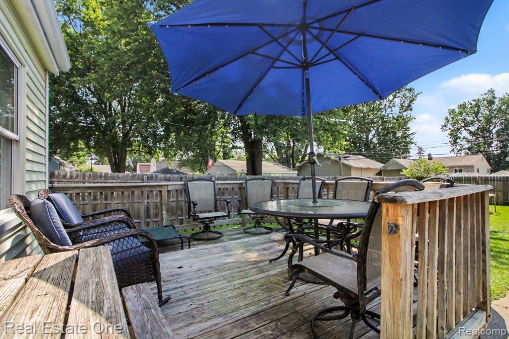 33065 John Hauk Street, Garden City, MI — Photo 16