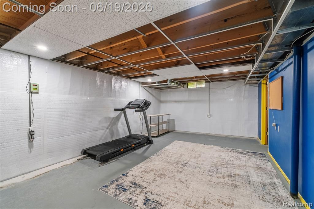 45209 Saltz Road, Canton, MI 48187 — Photo 31