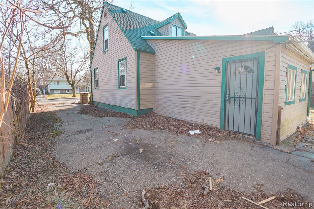 771 2ND Avenue, Pontiac, MI 48340 — Photo 24