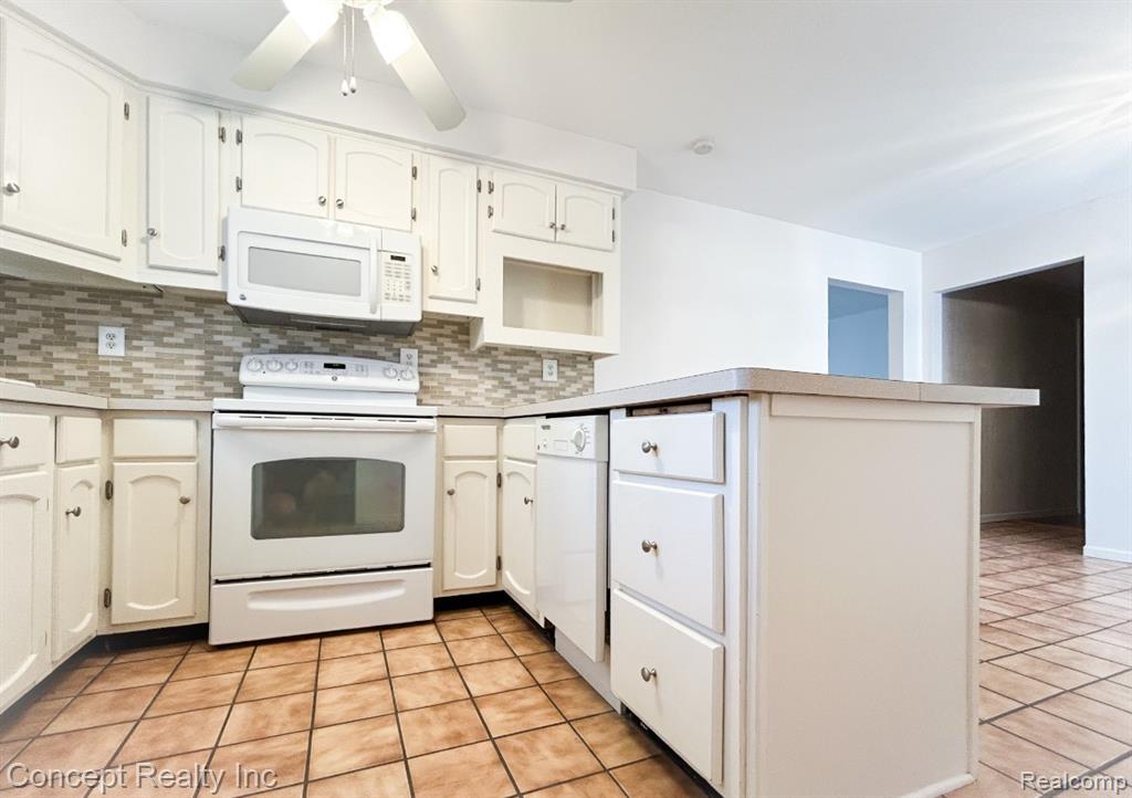 9679 Blauvelt Drive, Grosse Ile, MI 48138 — Photo 8