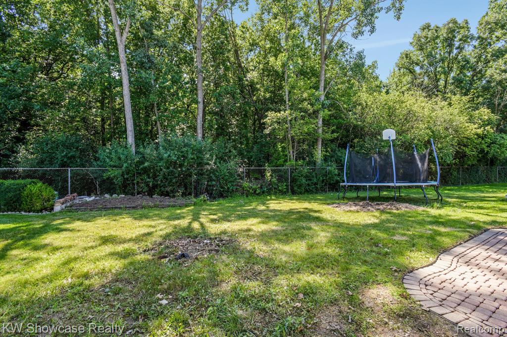 6322 CLARENDON Drive, Canton, MI 48187 — Photo 44