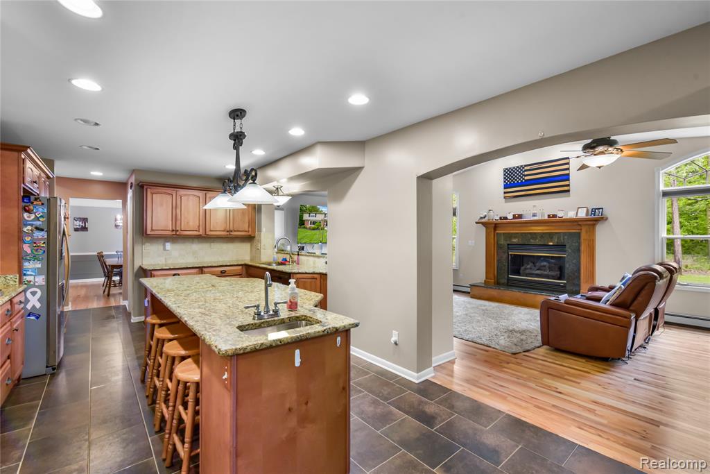 26060 Hidden Lane, Grosse Ile, MI 48138 — Photo 32