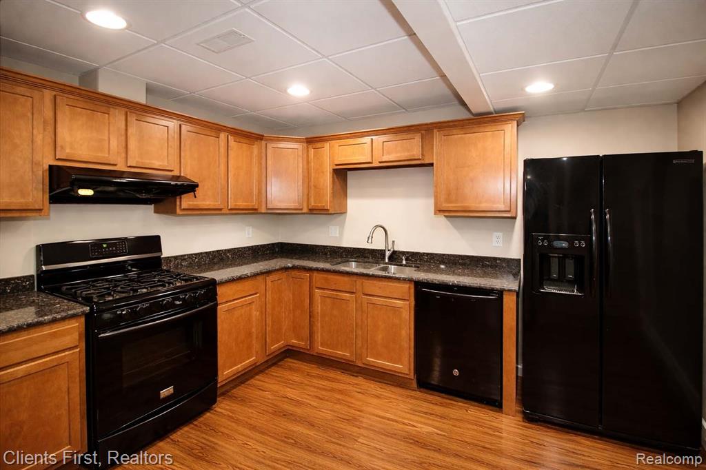 48318 Manhattan Circle, Canton, MI, 48188