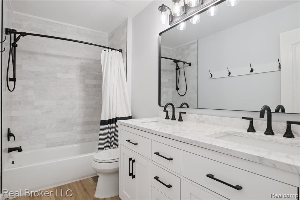 8567 Hummingbird, Commerce Twp, MI 48382 — Photo 30