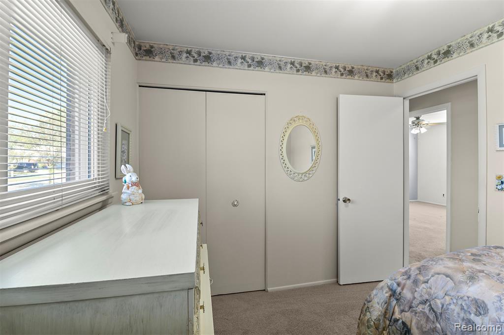 740 Sheffield Drive, Madison Heights, MI 48071 — Photo 17