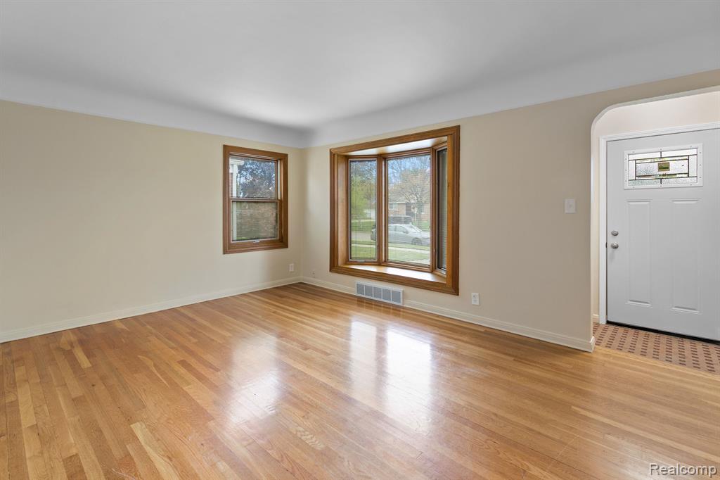 8607 QUANDT Avenue, Allen Park, MI 48101 — Photo 3