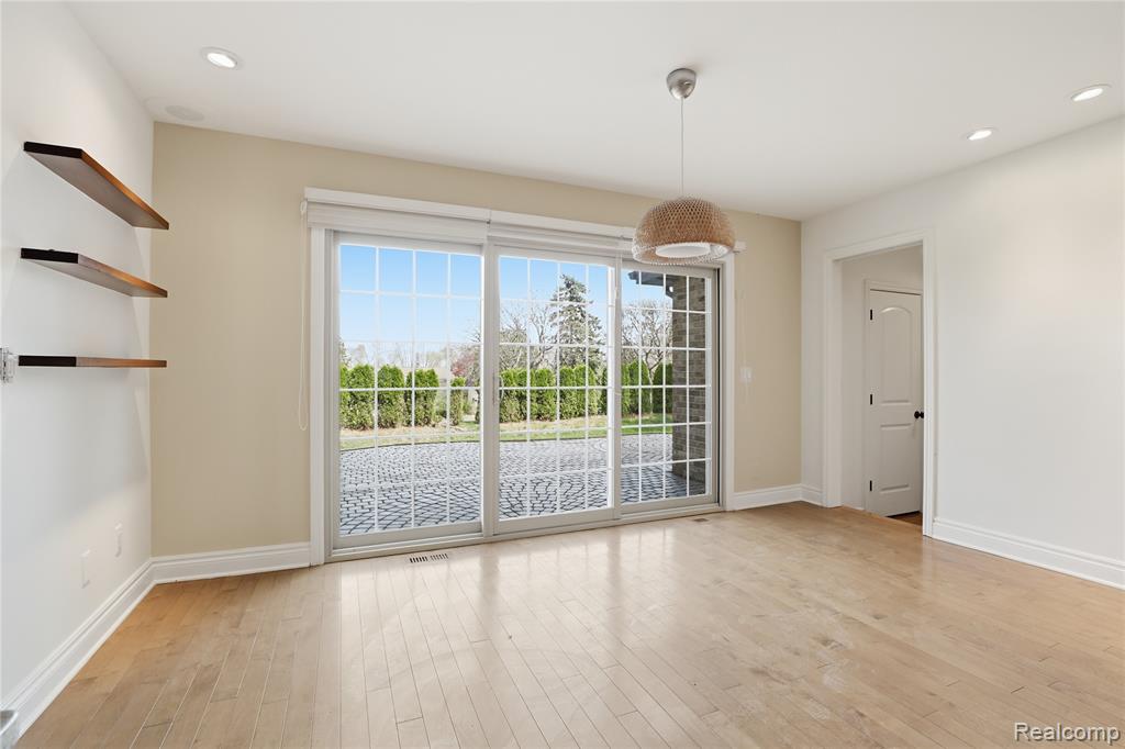 2084 Wabeek Hill Court, Bloomfield Hills, MI 48302 — Photo 26