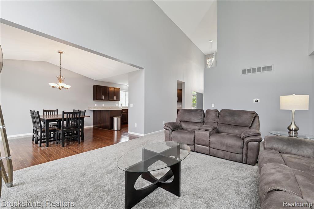 7422 S Village Drive, Clarkston, MI — Photo 12