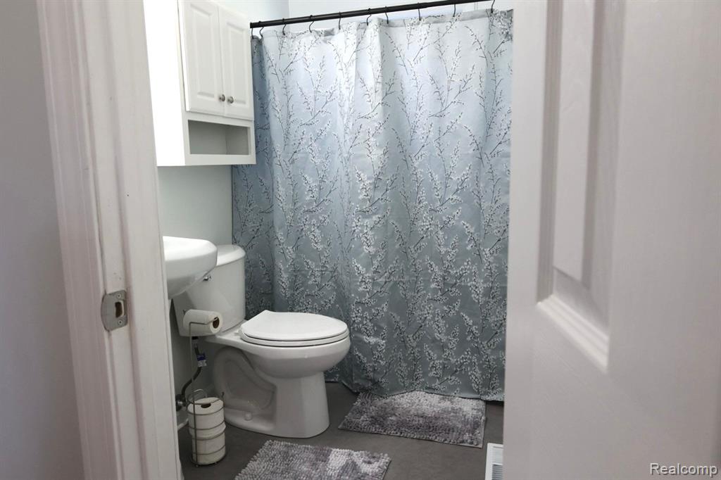 4618 BRUNSWICK Avenue, Flint, MI 48507 — Photo 11