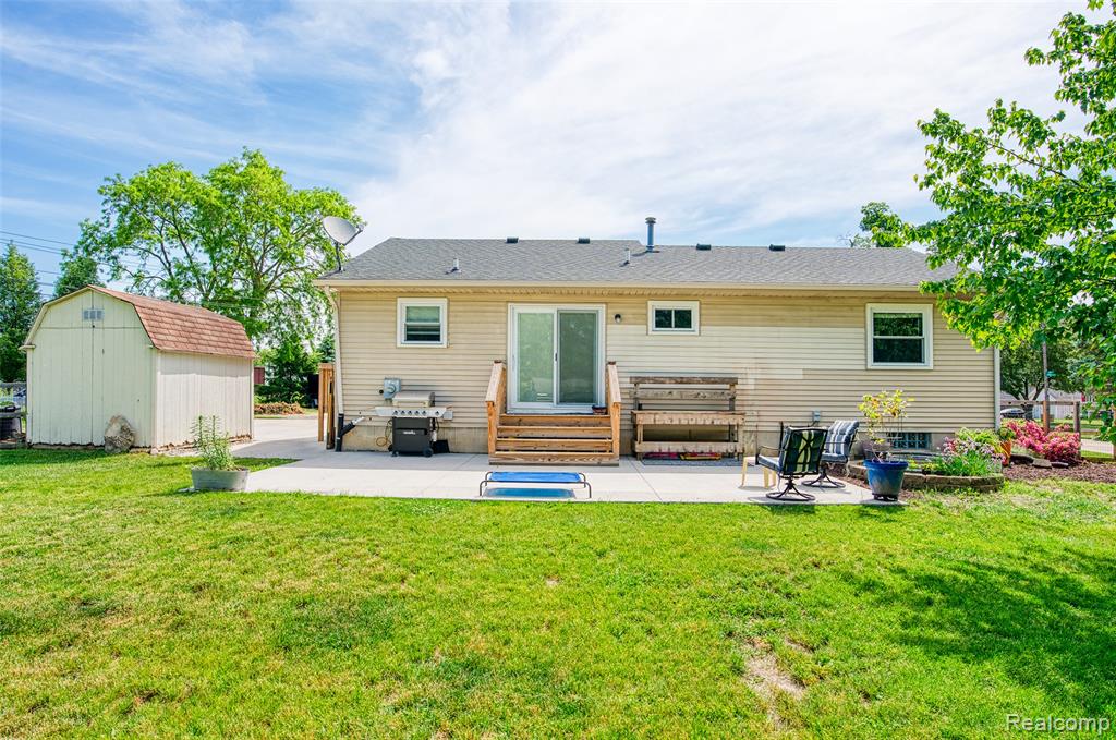 903 Jones Street, Howell, MI 48843 — Photo 3