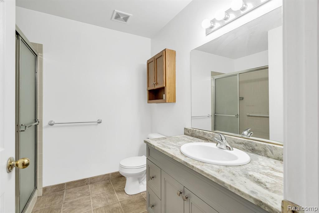 8208 Chesapeake Circle, Walled Lake, MI 48390 — Photo 25