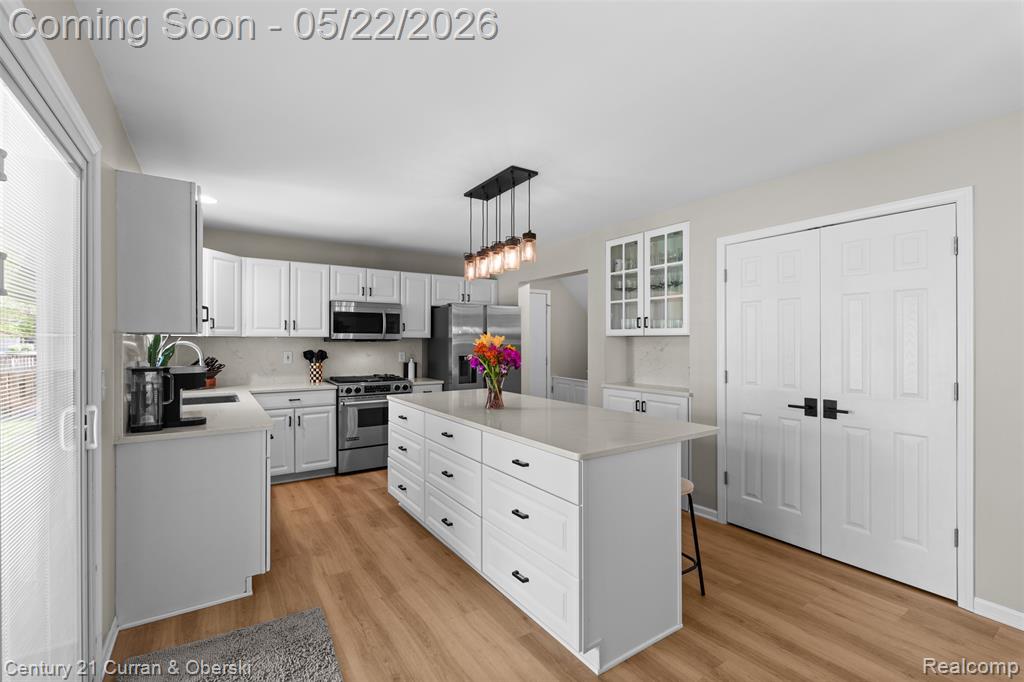 931 S Parkwood Drive, South Lyon, MI 48178 — Photo 14