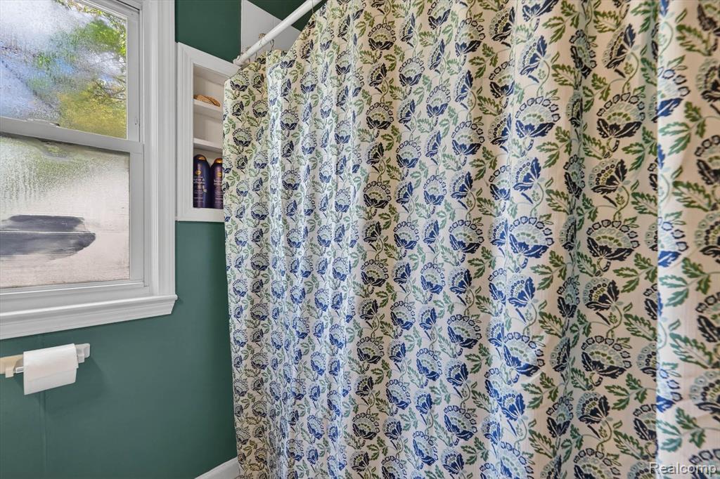 612 Mayflower Avenue, Lincoln Park, MI 48146 — Photo 17