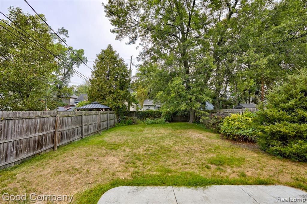 545 E Maplehurst Street, Ferndale, MI 48220 — Photo 32