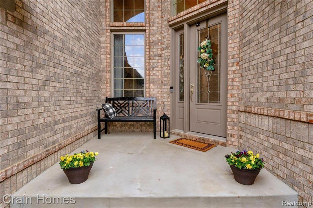 5808 KNOB HILL Circle, Clarkston, MI 48348 — Photo 3