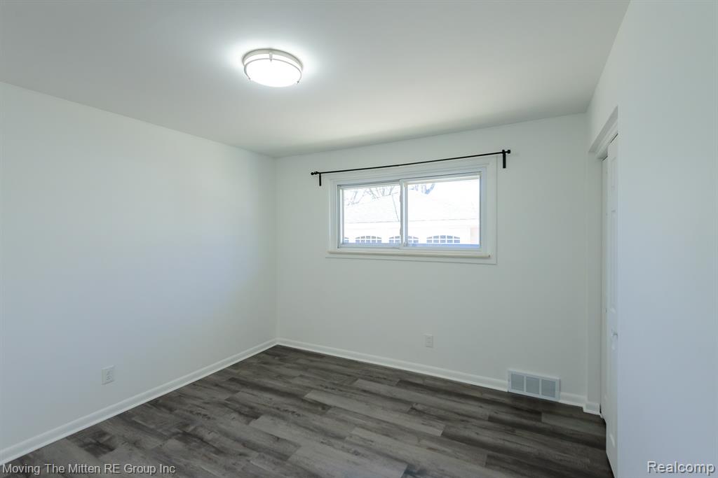 2031 Harmon Avenue, Ypsilanti, MI 48198 — Photo 12