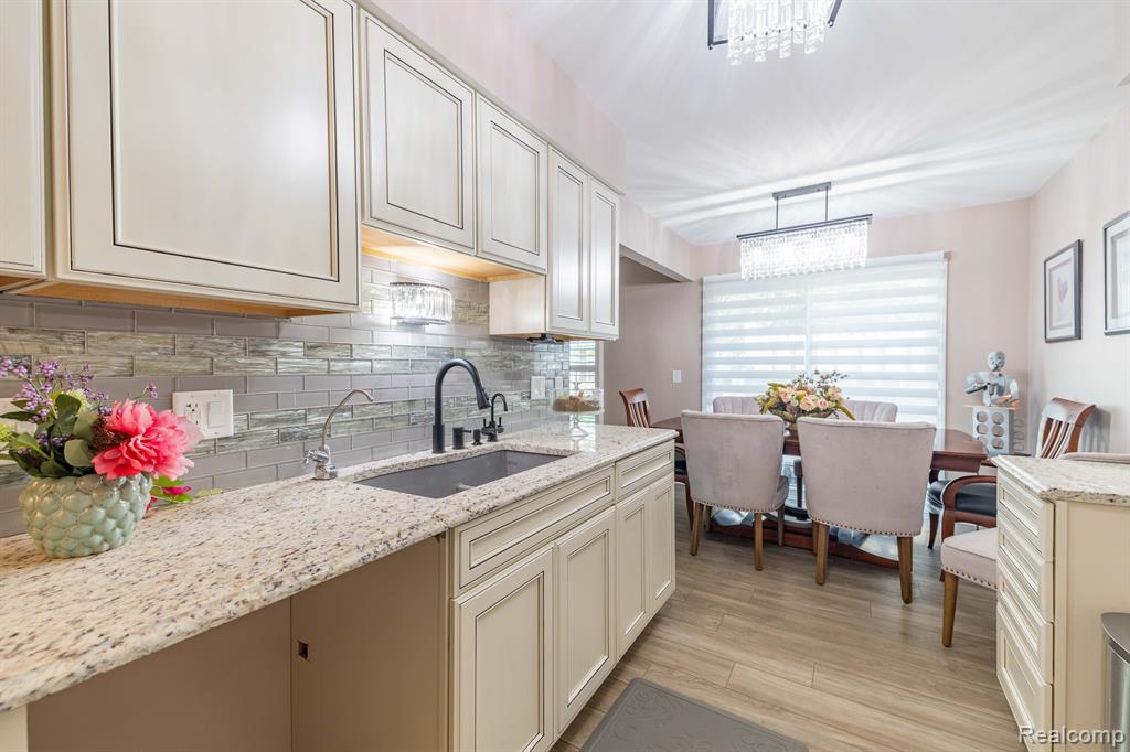 1494 DOVER Hill N, Walled Lake, MI 48390 — Photo 10