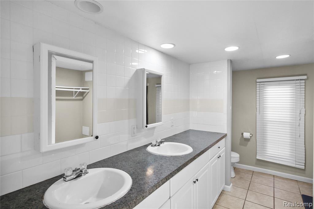 85 Oak Ridge, Monroe, MI 48161 — Photo 15
