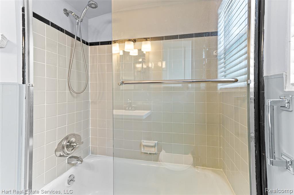 615 Garfield Avenue, Lincoln Park, MI 48146 — Photo 12
