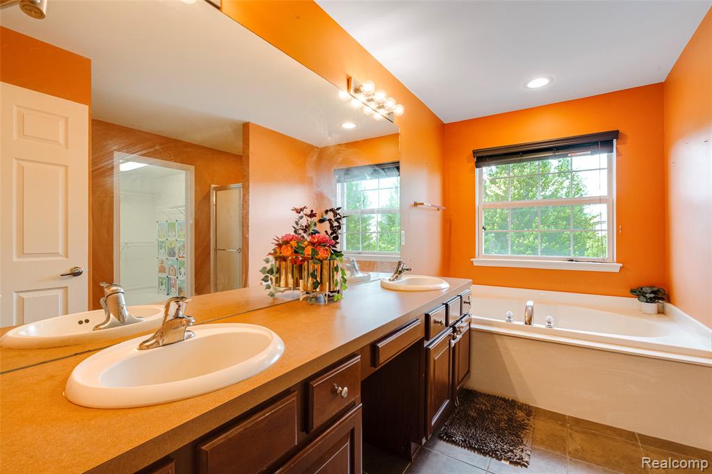 50042 Black Horse Lane, Canton, MI 48188 — Photo 48
