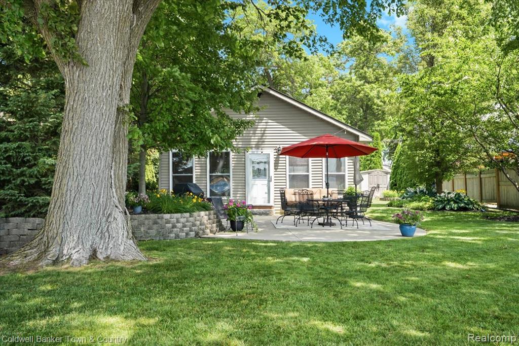 584 Black Oaks Trail, Howell, MI 48843 — Photo 30
