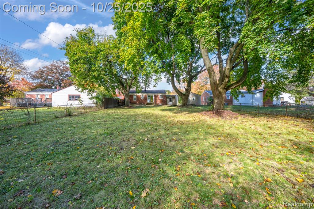 4073 Silver Birch Drive, Waterford, MI 48329 — Photo 28