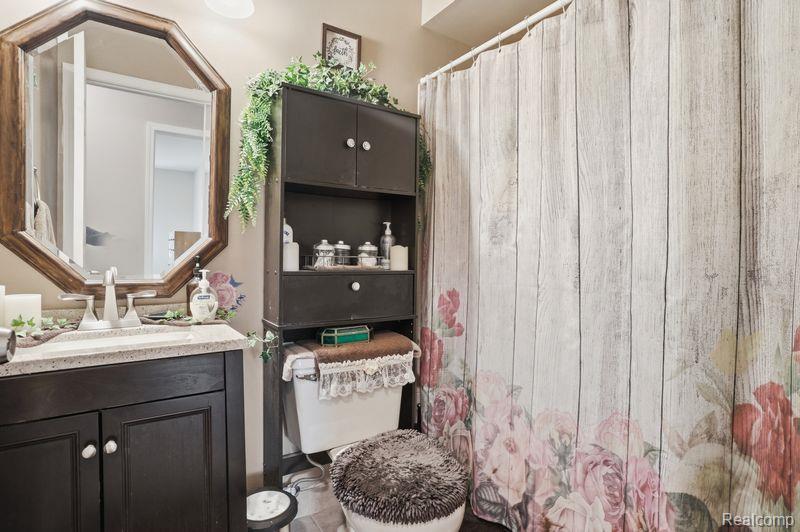 45530 Meadows Square, Macomb, MI 48044 — Photo 24